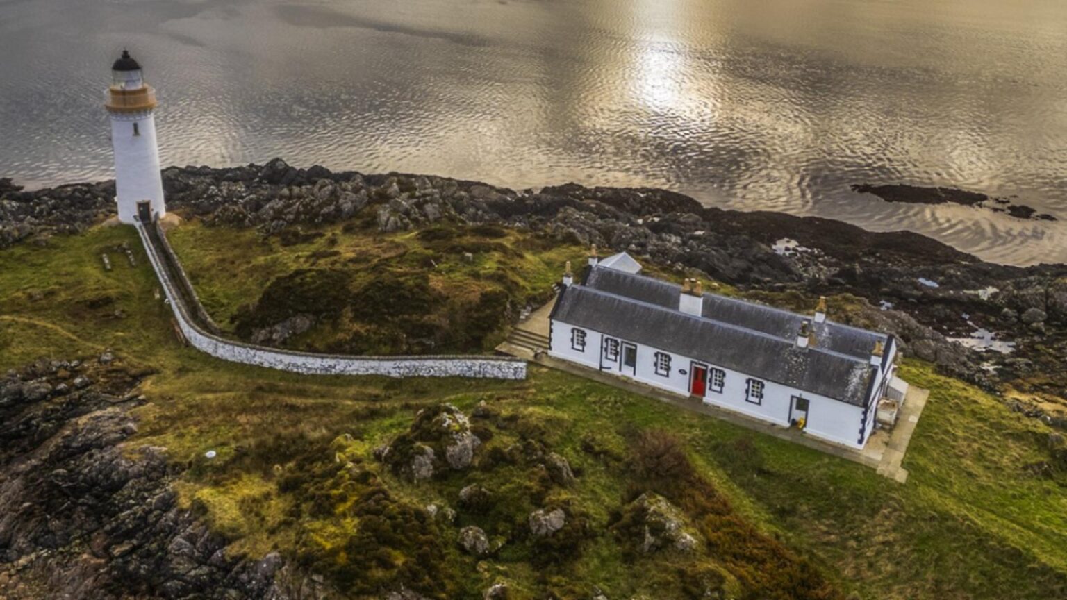 o tara ue ofera pana la 84 000 de euro pentru cei care aleg sa se mute pe insulele sale 69349103a6390