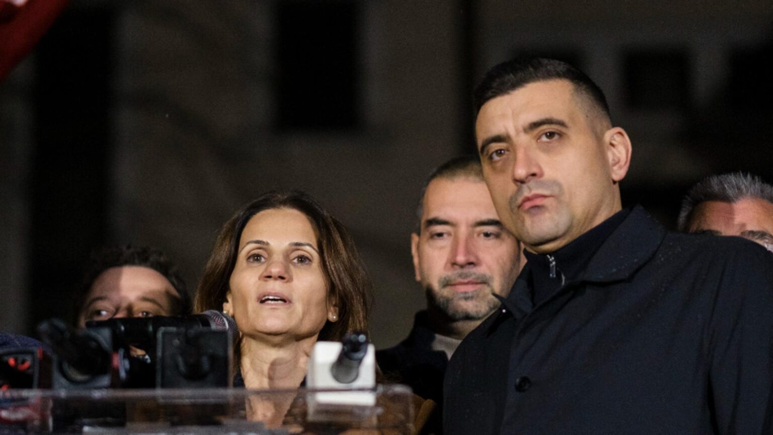 oamenii sistemului atacuri in rafala la adresa ancai alexandrescu cum s au vopsit aghiotantii lui coldea in suveranisti cad mastile video 693730685f624