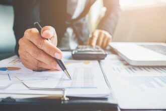 orasul in care impozitul pe locuinta va creste cu 90 in 2026 primarul creste taxele si da vina pe legea lui bolojan 694503f24d25c