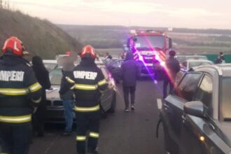 plan rosu de interventie activat in olt dupa un accident cu 10 autoturisme 27 de persoane implicate foto 694ea89d8d4a7