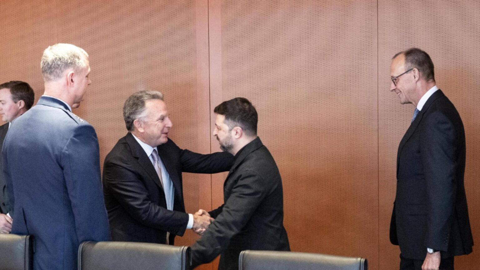 razboi in ucraina ziua 1402 zelenski s ar putea intalni cu trump la 28 decembrie la mar a lago surse live test 694e7b31d63c6