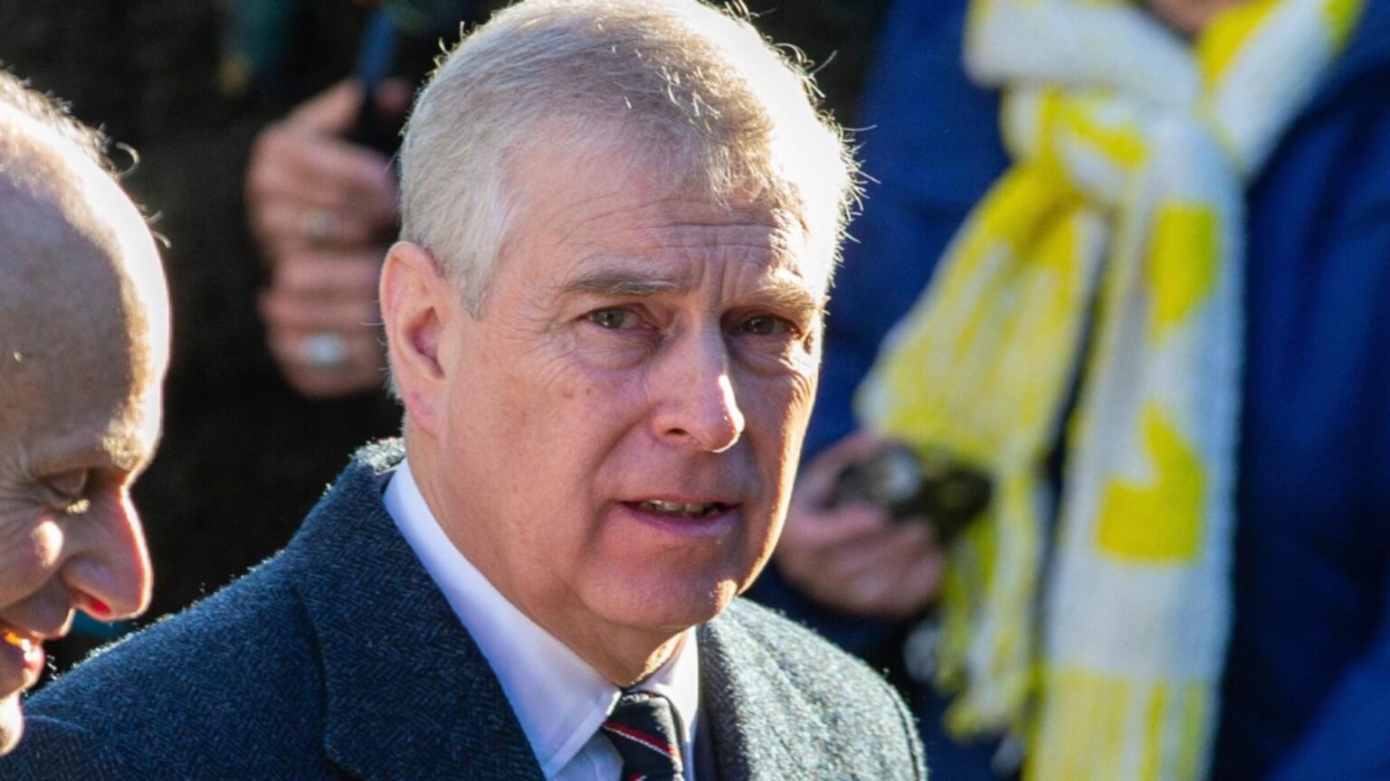 regele charles l a lasat pe printul andrew fara titlurile regale din cauza scandalului epstein de acum incolo va fi un simplu cetatean ca restul britanicilor 693ef0db6f047