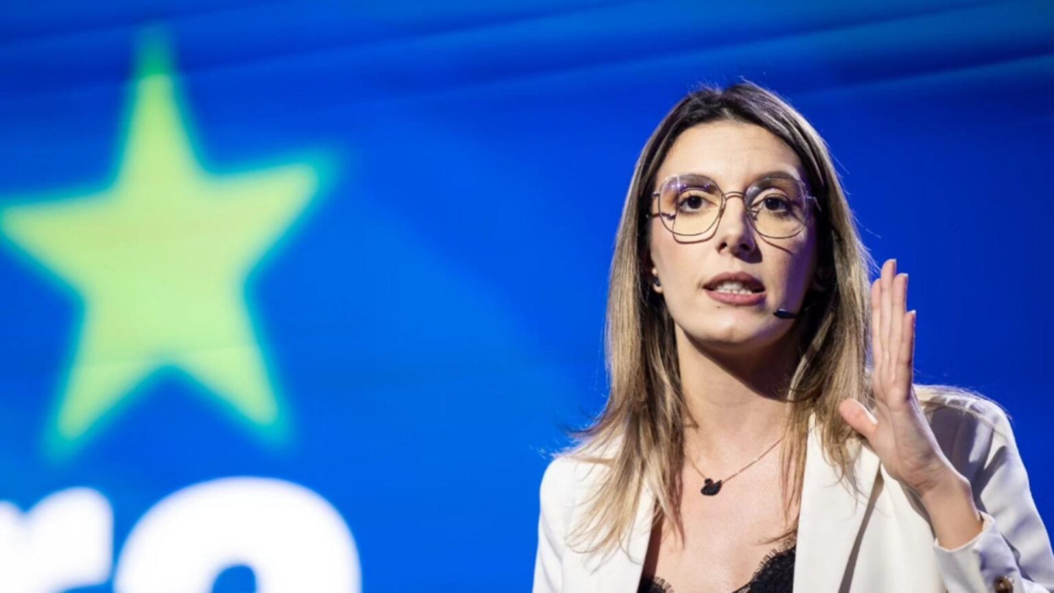 rezista diana buzoianu greu de demis nicusor dan ii ia partea nu exista niciun motiv 693859050ce5b