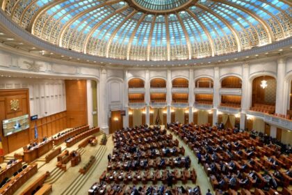 romania nu este de vanzare opozitia depune astazi in parlament motiune impotriva guvernului bolojan 69327f7cb721a