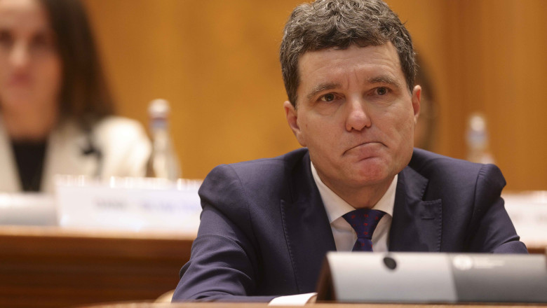 sapte cluburi din superliga romaniei au semnat petitia catre nicusor dan pasaportul devine criteriu de selectie 69331d786db49