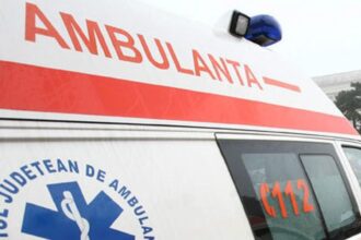 tanar de 25 de ani gasit injunghiat pe marginea unui drum din vaslui victima transportata de urgenta la spital in stare grava 694c3cac01930