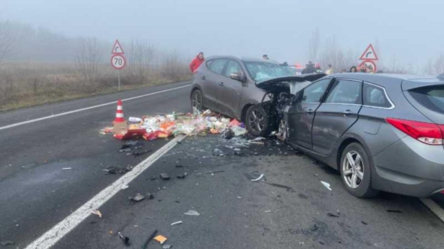 tragedie pe dn 66 in judetul hunedoara o persoana a murit si alta a fost grav ranita dupa o coliziune frontala 69481c1b70db6