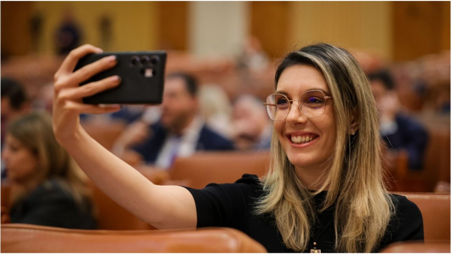 tupeul ministrei rezist a mediului buzoianu nu isi asuma criza apei din prahova si continua sa dea vina pe altii 69393c7014dc6