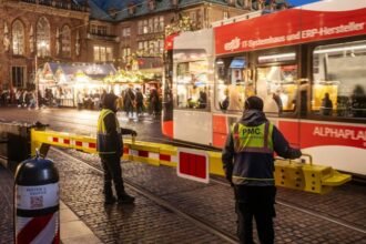 un roman de 25 de ani arestat in germania dupa ce a batut brutal doua tinere care se sarutau intr un tramvai 69367f8b6335a