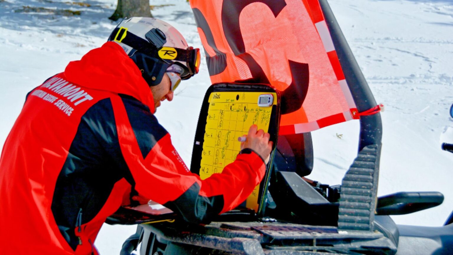 val de interventii salvamont 28 de persoane salvate de pe munte in ultimele 24 de ore 6 dintre ele au ajuns la spital 69522214c6c48