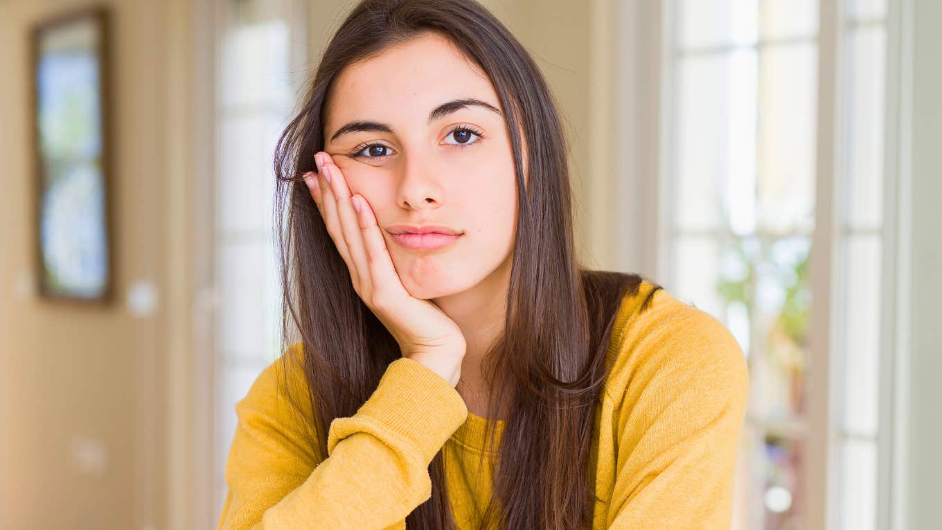 11 everyday things eldest daughters were expected to handle on their own 695d7fa57e22d