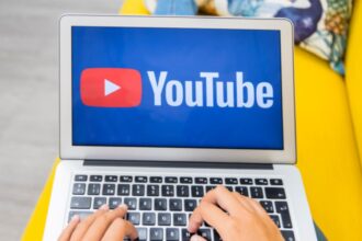 a castigat un milion de dolari cu un videoclip banal pe youtube inregistrarea a bifat peste 157 milioane de vizualizari 695e1f3c14af2