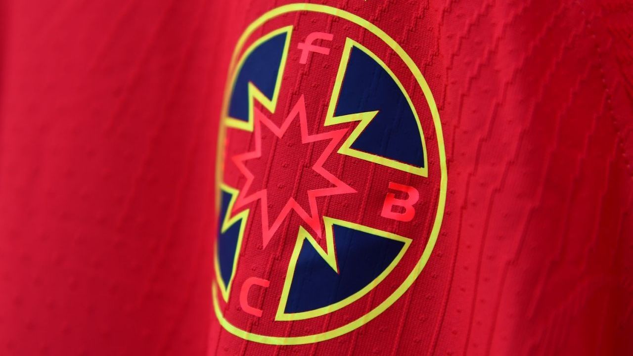 a refuzat toate ofertele si a semnat cu fcsb chiar daca erau mai multi bani 697792c80e82d