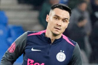 adrian sut pleaca de la fcsb oferta bomba venita din emirate salariul urias pe care il va incasa mijlocasul 695f83763f7eb