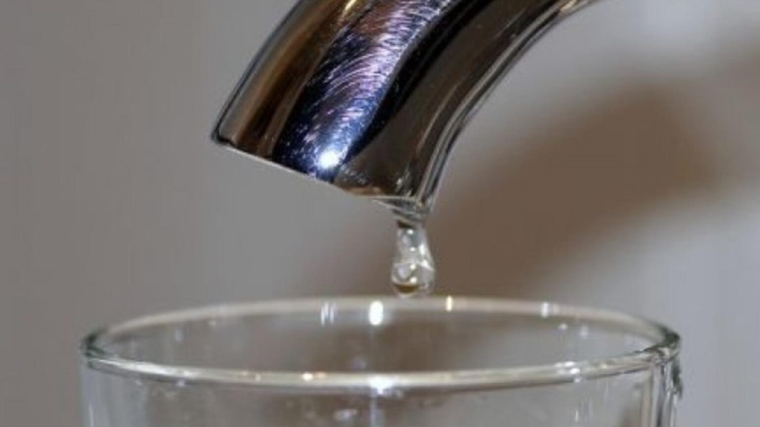 alerta de apa contaminata in targiu jiu dupa inundatiile din ultimele zile recomandarile dsp pentru locuitori 696104fe331ae