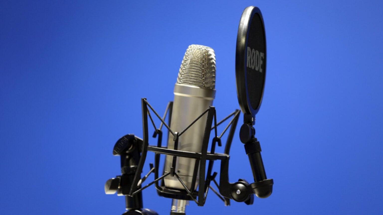 artistii protesteaza fata de ordonanta lui bolojan scrisoarea deschisa trimisa premierului 6957bb4152f71