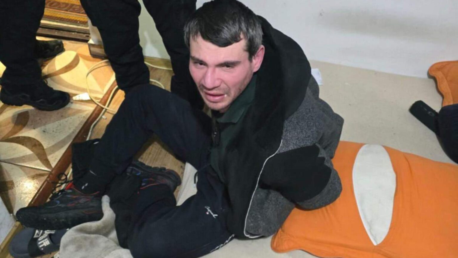 atac violent intr un bloc din capitala o femeie a fost injunghiata in lift de fostul partener 696e435583f26