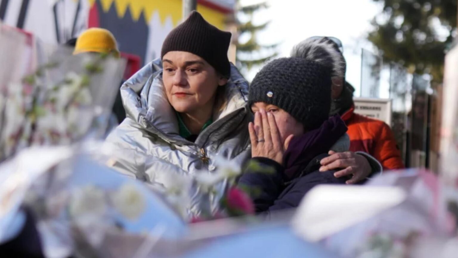 au fost identificate primele victime ale incendiului din barul groazei din elvetia aveau doar 16 ani 6958fc92c0bcd