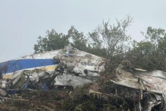 avion prabusit in columbia langa venezuela 15 persoane au murit inclusiv un parlamentar video 697b0b525326c