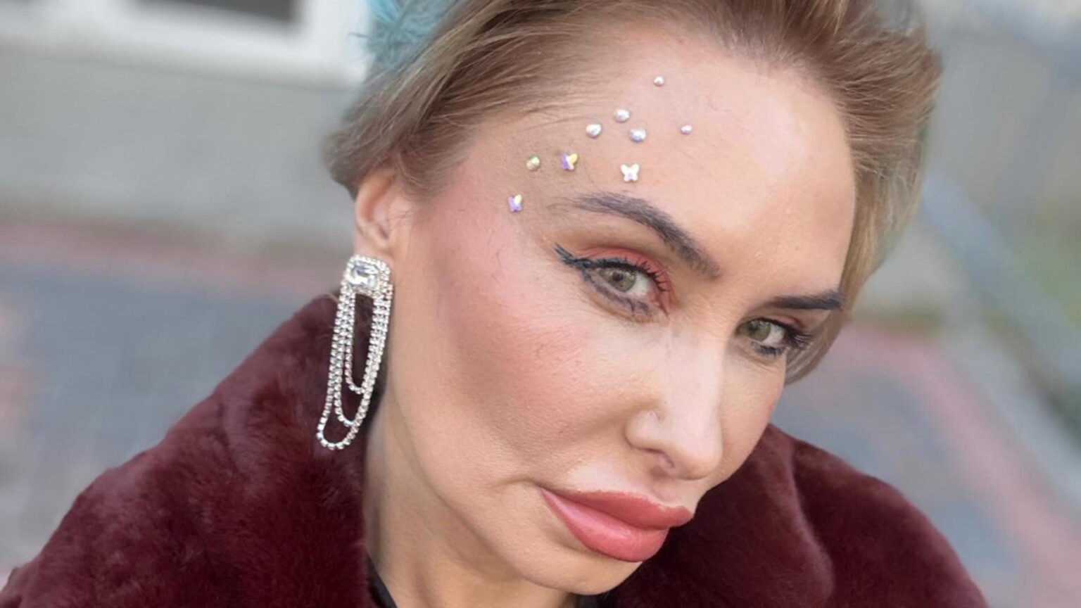 avocata spagara adriana georgescu retinuta in aceasta dimineata de dna filmul denuntului cum s au tradat liberalii 697af986337b2