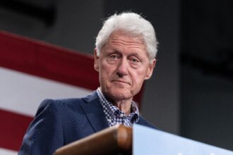 bill clinton amenintat cu sanctiuni dupa ce a sfidat o citatie a congresului sua in ancheta privind legaturile cu jeffrey epstein 696672ebe0c1d