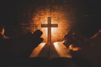 cele mai puternice rugaciuni pentru noul anul 2026 atrag belsugul stabilitatea sanatatea si protectia divina 696a23e14668b