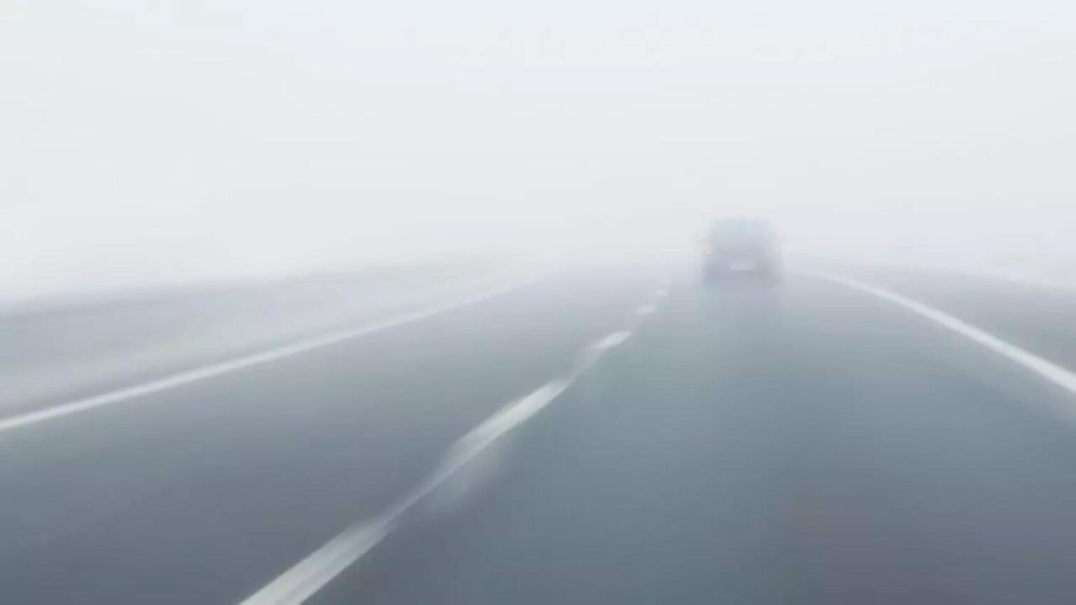 circulatie in conditii de ceata pe autostrazi si pe drumurile din 15 judete vezi zonele afectate conform centrului infotrafic 6977089cc89be