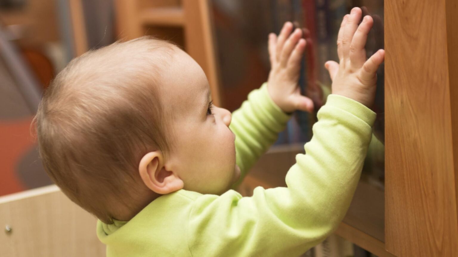 copil ranit dupa ce un dulap s a prabusit peste ele incident grav la o gradinita din baia mare 6960eff1f3d24