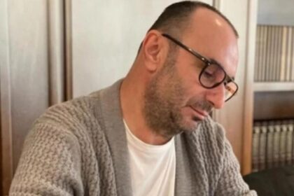 cum a aparut rezista de la externe la cnn oana toiu il plesneste pe donald trump marius tuca avertizeaza asta e imaginea romaniei video 6973363867e58