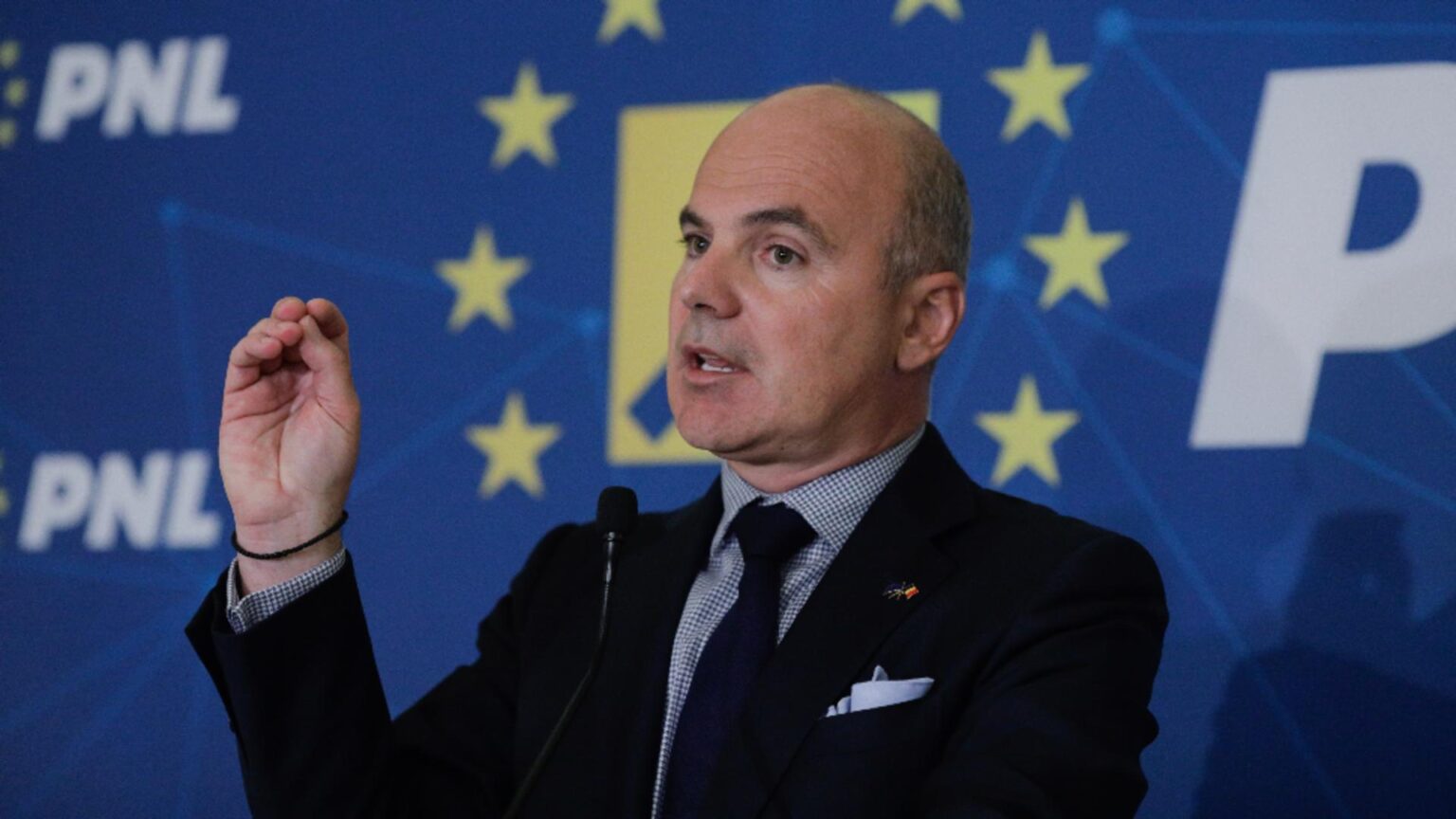 cutremur in pnl rares bogdan cere explicatii dupa revolta primarilor telefonul imi e plin de edili disperati 696e58a0ab765