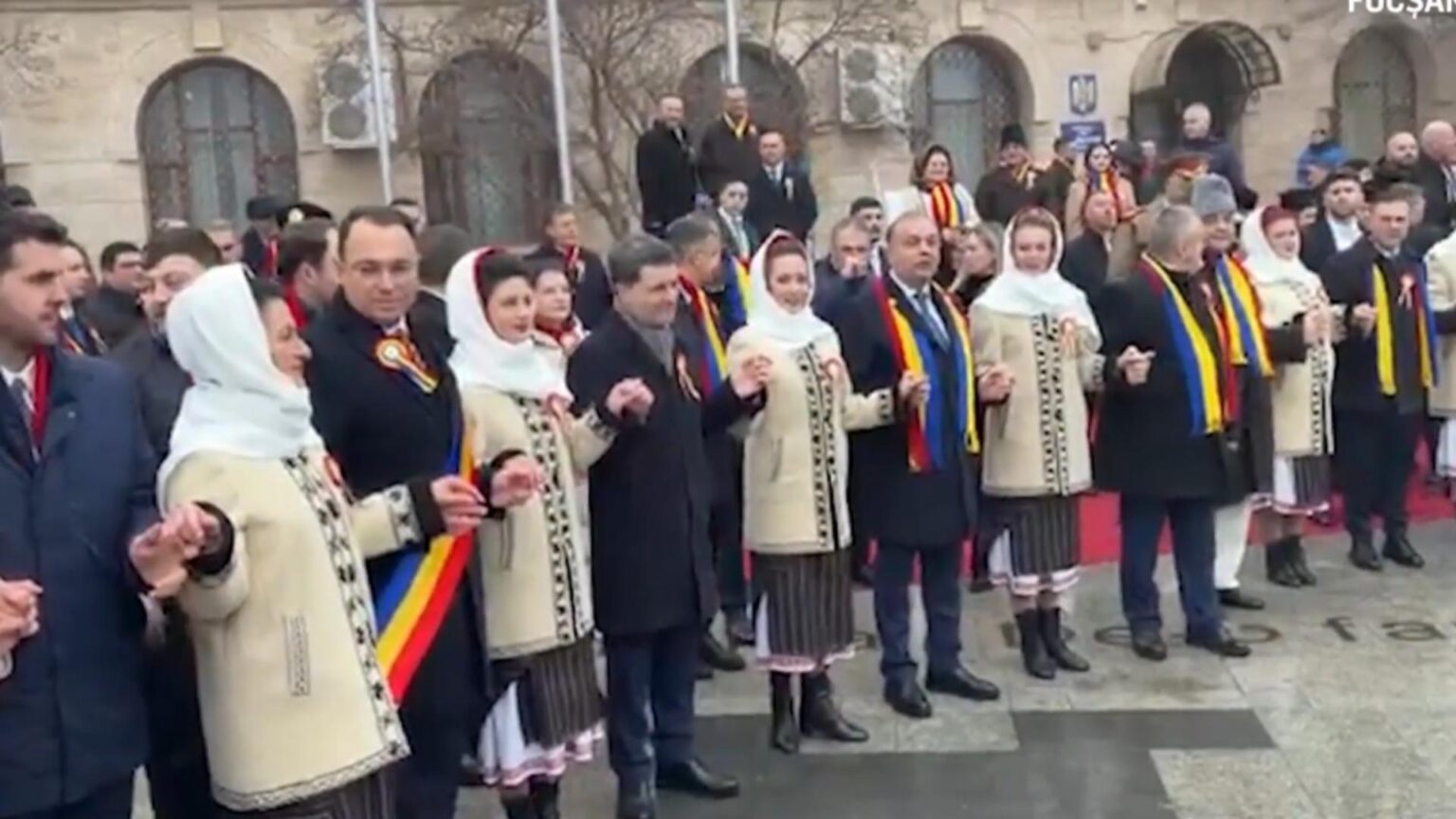 democratie romaneasca cei care si au permis sa l huiduie pe nicusor dan vanati ca sa fie amendati 697732a3c523d