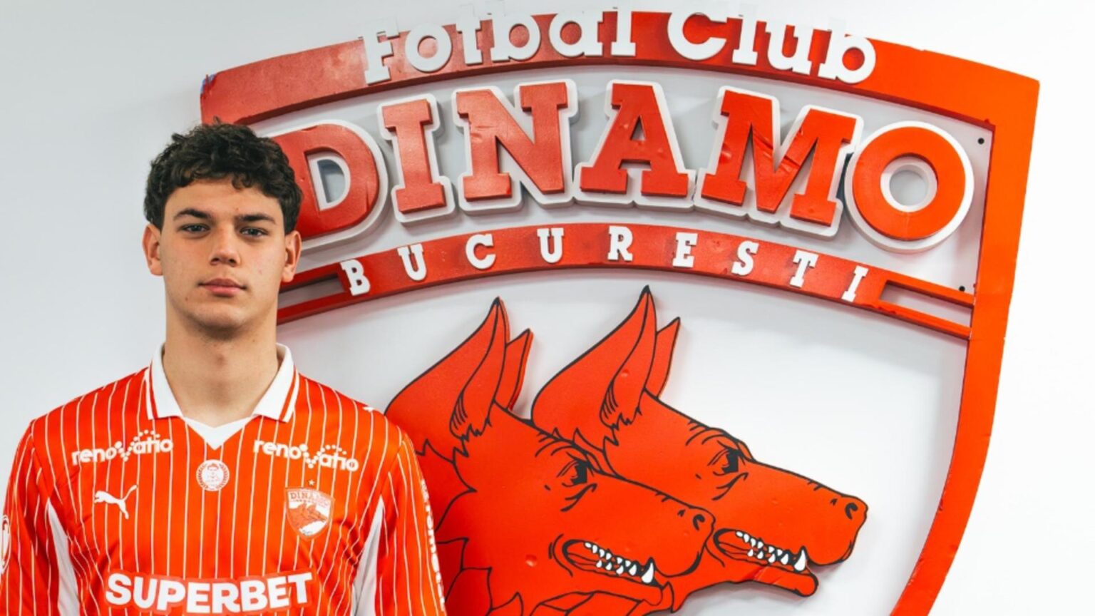 din italia direct in stefan cel mare dinamo l a prezentat oficial pe fostul jucator al lui ac milan 69737b77d6ff6