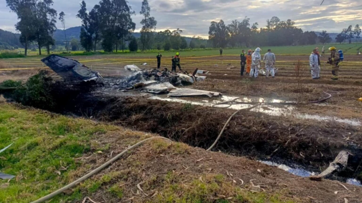 doliu in lumea muzicii un cantaret celebru si alte cinci persoane au pierit intr un accident aviatic in columbia video 6963711659611