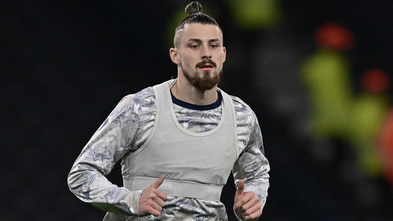 e gata decizia luata de tottenham in privinta lui radu dragusin 697e11b83a0aa