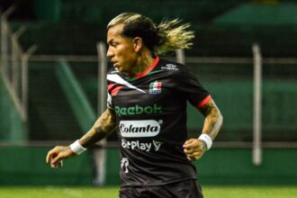 foto si video dayro el loco moreno cum arata in 2026 cate goluri a marcat in primul meci al anului si ce record a mai bifat 697bbb3e98312