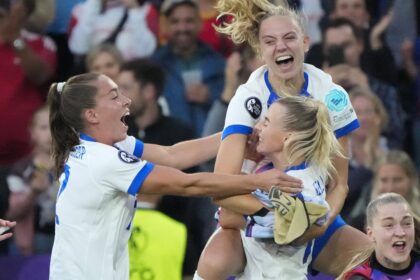 galerie foto leoaicele irezistibile anglia e campioana europeana dupa o finala incendiara cu spania 6975f093b68d3