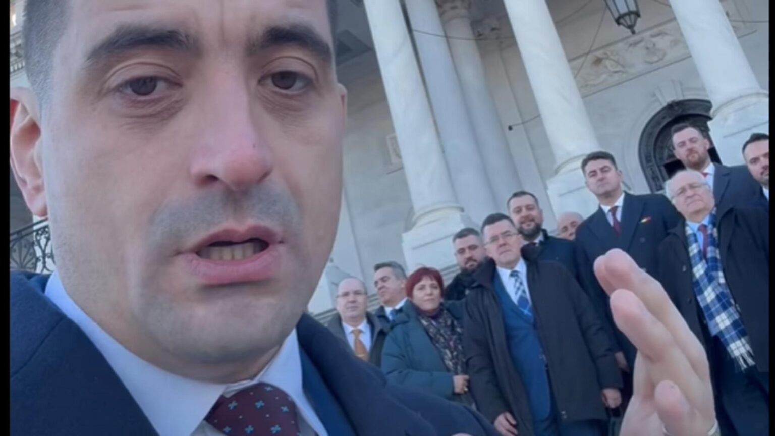george simion mesaj de forta din fata capitoliului sua romania trebuie sa fie la masa nu in meniu video 6970f02ec2a1b