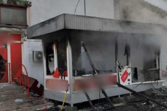 incendiu urmat de explozia unei butelii la o placintarie din gherla cladirea a fost complet distrusa video 696c9662a9418