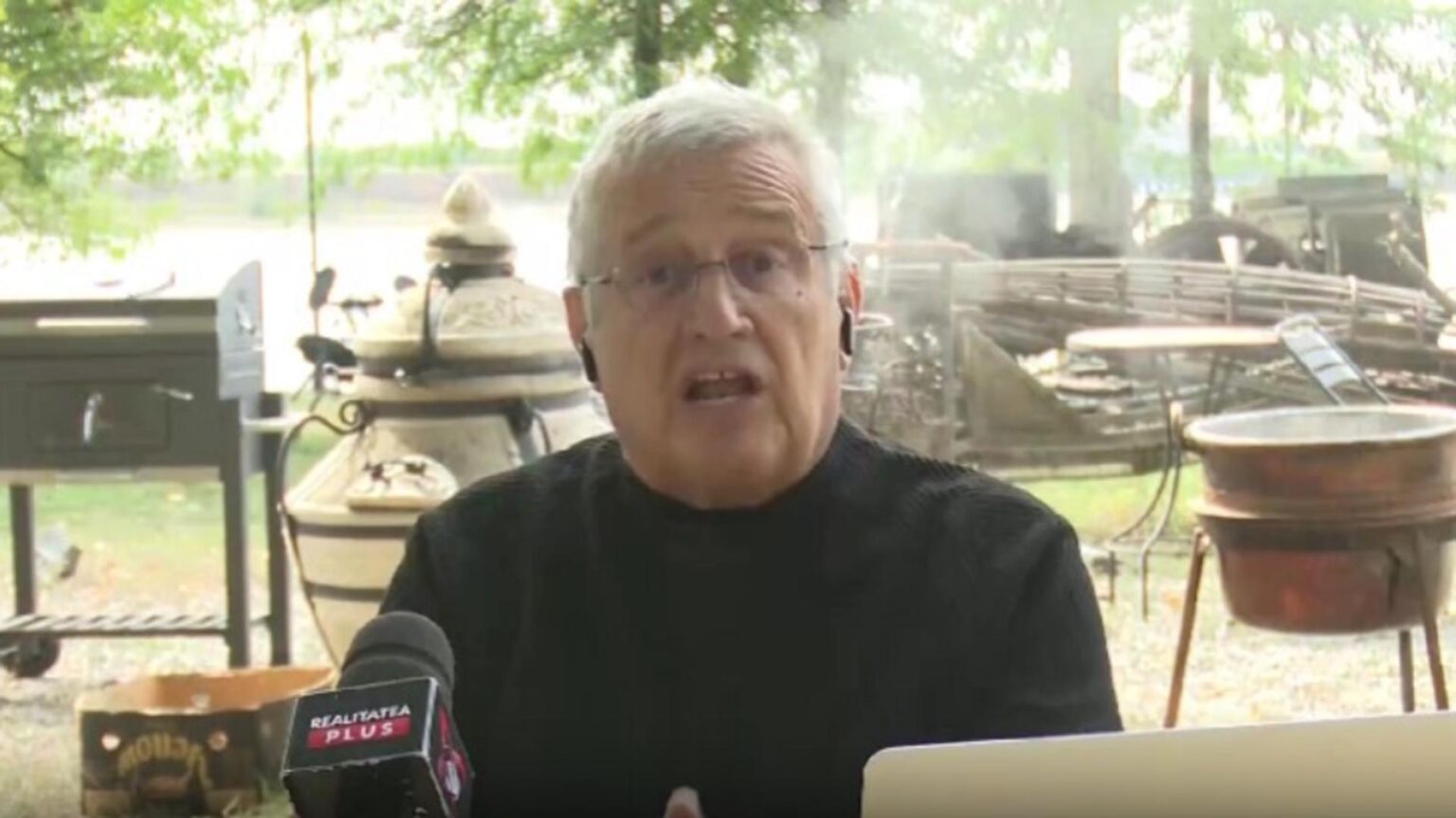 mircea dinescu ii face praf pe nicusor si bolojan doi habauci care nu stiu ce este cu aceasta tara 697cf43016908