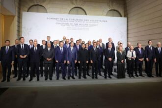 nicusor dan e ignorat de liderii ue conferinte separate nu a fost luat de macron si zelenski la intalnirea oficiala 695d6ab8d7347