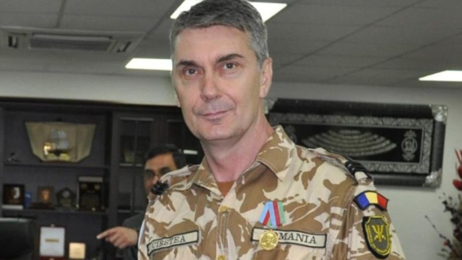 noul consilier al lui nicusor dan expert in manipulare politica seful statului si a ales om din teatrele de operatii 697da38f39a9d