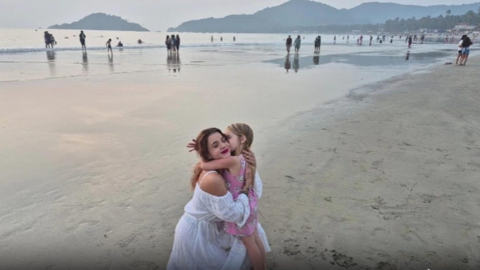 o mama si fetita ei de 5 ani au murit dupa ce un tir le a lovit in plin marturii emotionante tanara a crescut la un centru de plasament 6973978d01708