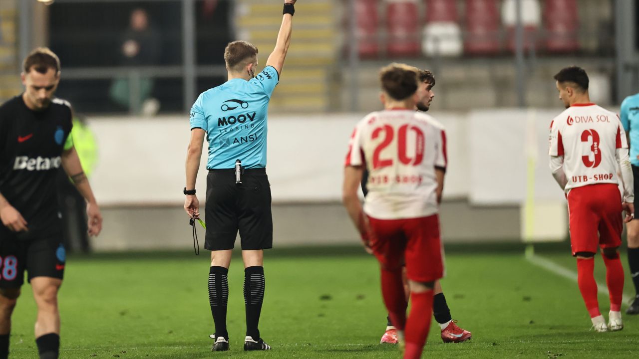 oficial a vazut direct cartonasul rosu iar gigi becali l a trimis in liga 2 a fost prezentat la noua echipa 6967fd821cf55