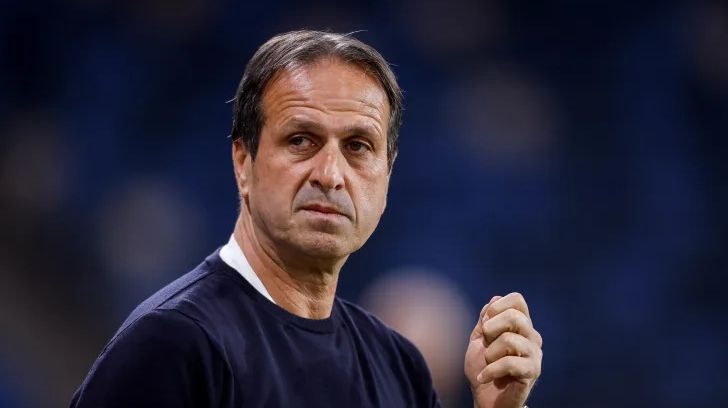 oficial ronny levy a semnat unde a fost prezentat fostul antrenor de la fcsb si urziceni 6967aa9373a4a