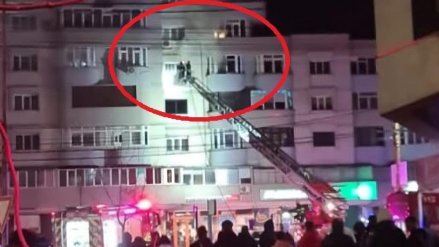 panica in slatina dupa ce un apartament a luat foc in miez de noapte trei persoane au ajuns la spital care este cauza dezastrului video 6958c40480f46