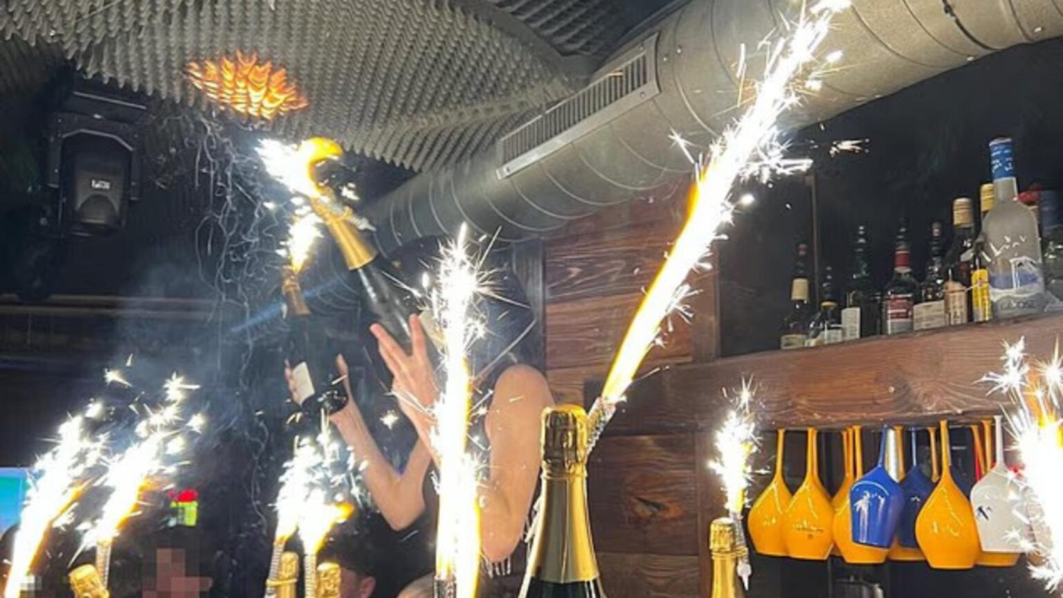 patronul barului din elvetia care a ars de revelion este un proxenet condamnat in franta trecut scandalos dosare de proxenetism rapire si frauda 695e1ba035207