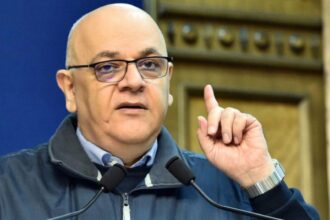 raed arafat in urma sedintei de la mai in ajun de boboteaza 10 000 de persoane nu au curent electric din cauza conditiilor meteo 695bc6c79ed02