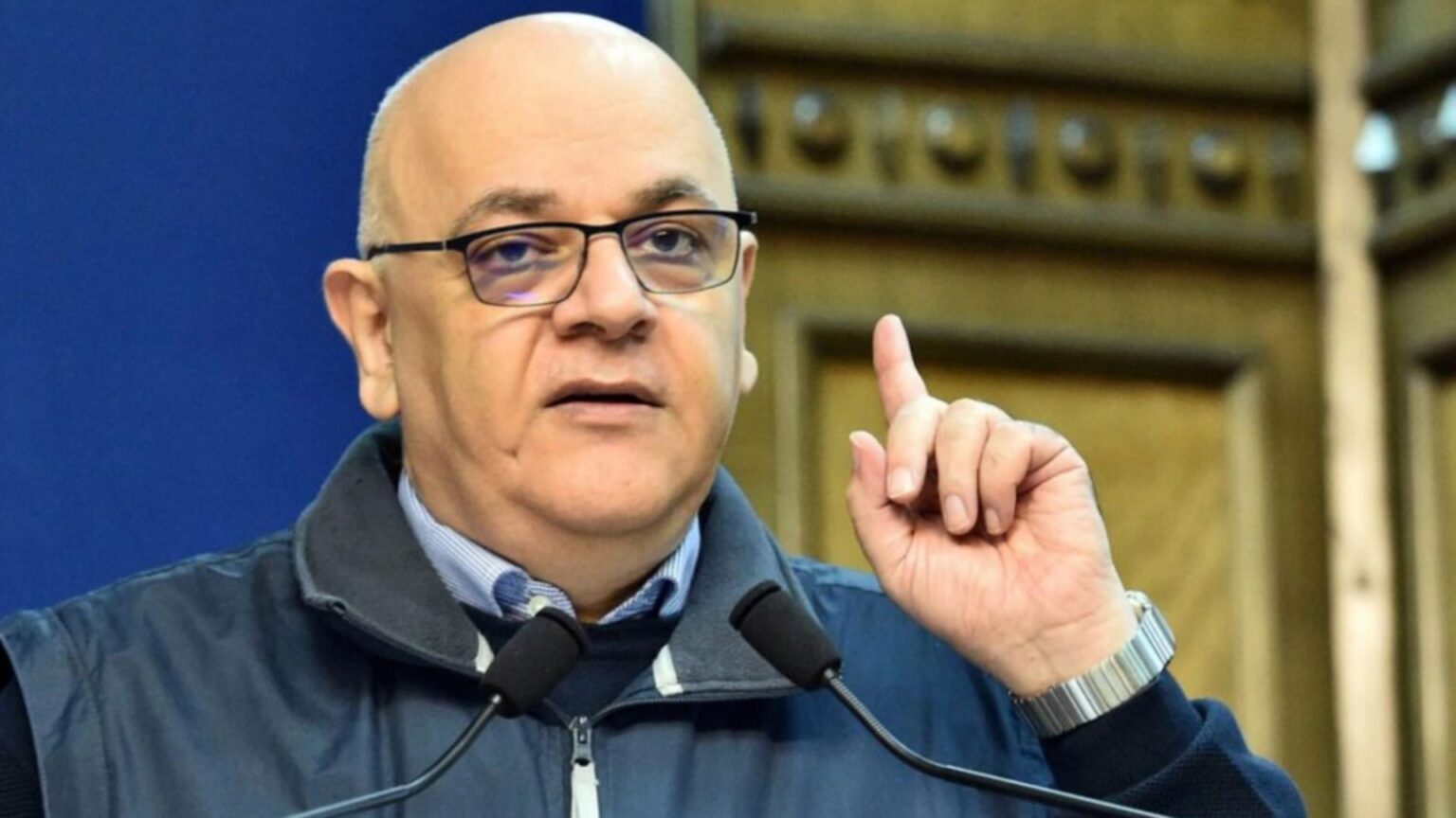 raed arafat pledeaza pentru limitarea accesului copiilor la retelele sociale nu este vorba despre cenzura ci despre protectia sanatatii mintale 697de57019ab5