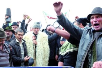 revolta fermierilor se muta in tribunal actiune de amploare impotriva impozitului pe pamant 695bd7b0691f4