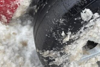 soferita din alba amendata cu peste 1 800 de lei dupa ce a circulat pe autostrada cu anvelope de vara 6960f37c93910